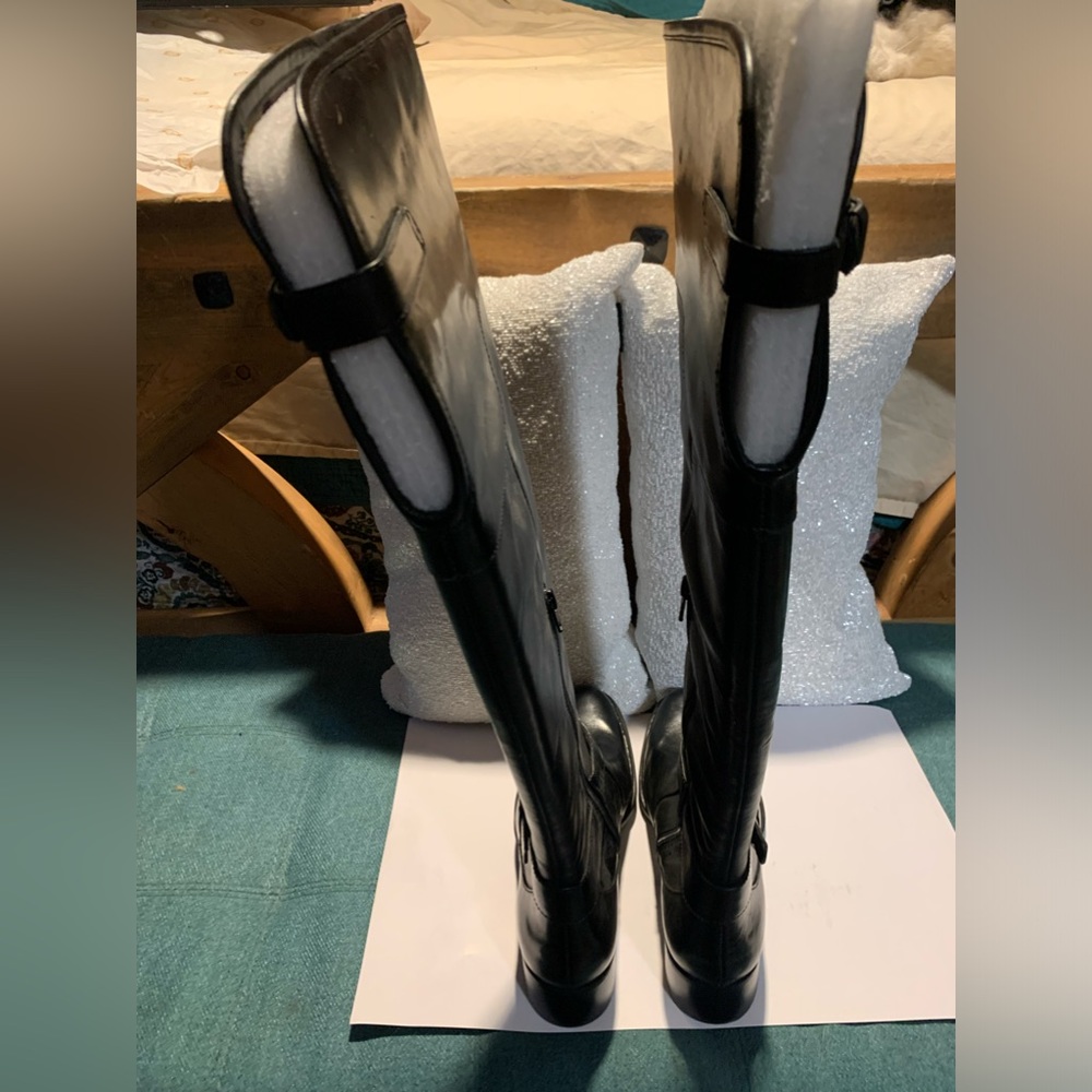 BORN Crown Collection Selyse Riding Boots - Picture 2 of 16